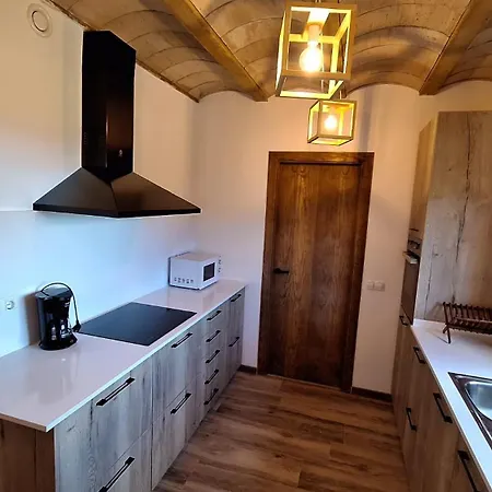 Casa De Les Escoles, Espinalbet - Alberga * Castellar del Riu